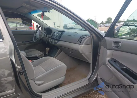 2005 Toyota Camry Le from USA, damaged, VIN 4T1BE32K25U990820